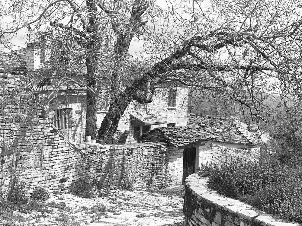 The Vredeto Mountain Village I